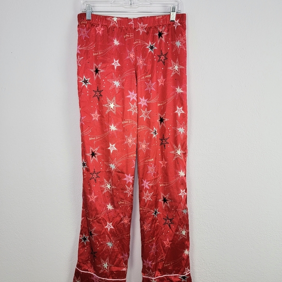 Victoria's Secret Red Star Print Silky Pajama Set Size Medium - Picture 8 of 16